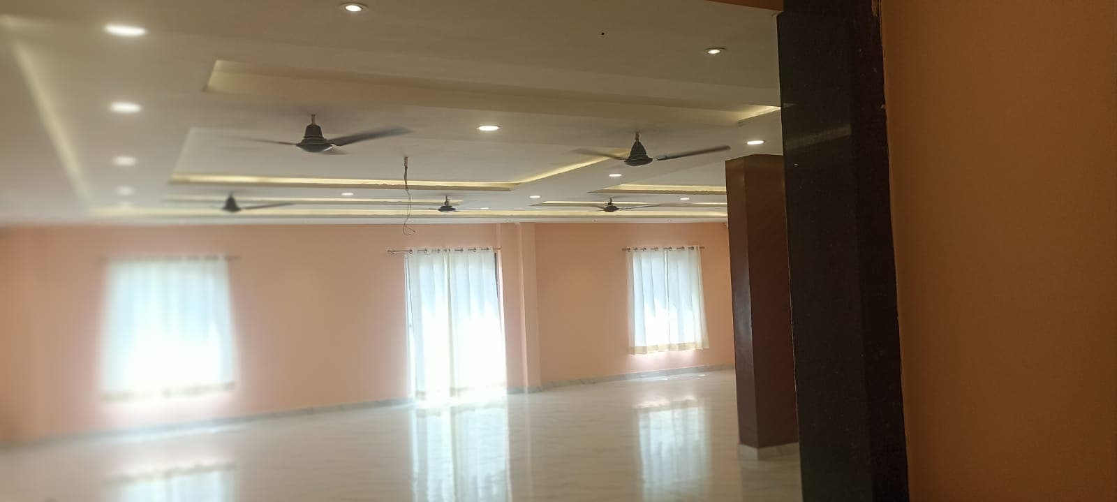Banquet hall in Varanasi for 100 guests