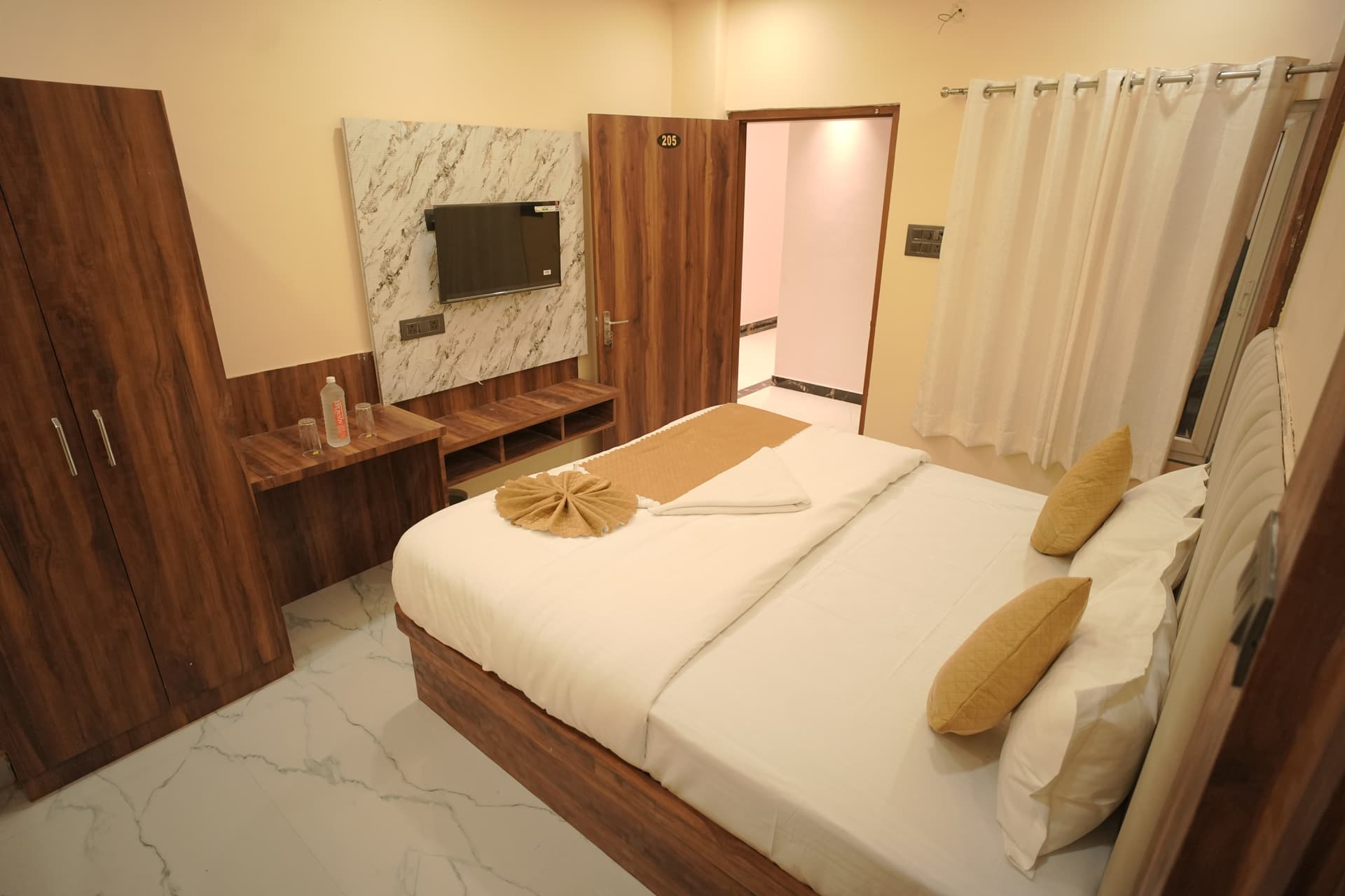 Double bed room for family stay in Varanasi